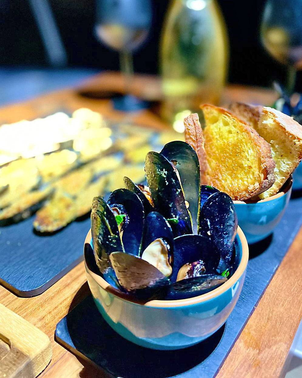 dinner on the boat salento